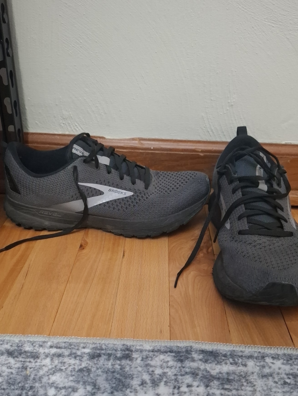 Brooks Charcoal Gray Mesh Running Sneakers